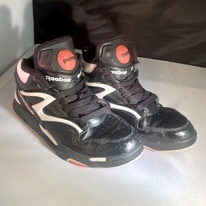 Reebok The Pump vintage basketball shoes. 81/2
